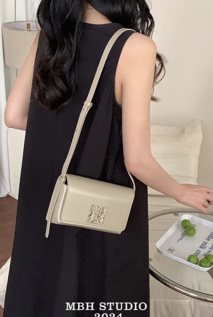 MBH Custom Hammered Lock Textured Square Crossbody Bag