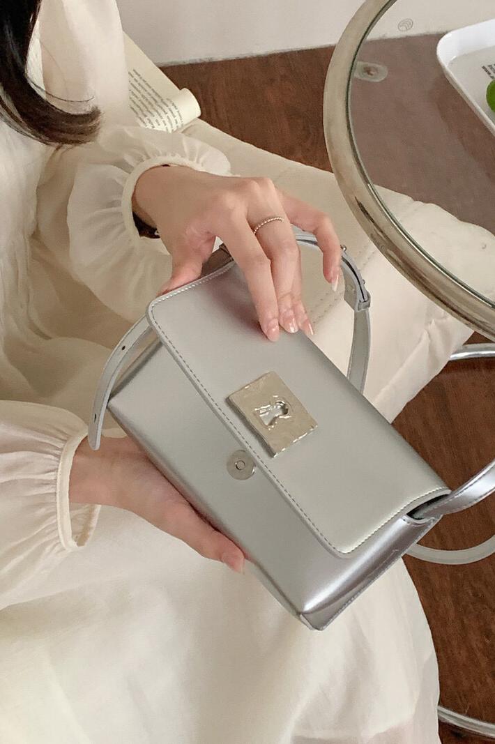 MBH Custom Hammered Lock Textured Square Crossbody Bag - Image 5