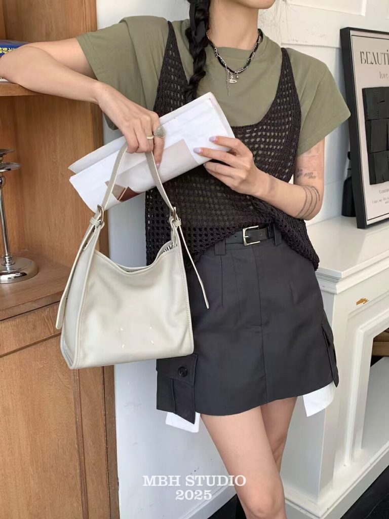 MBH Vegetable-Tanned Leather Minimalist Versatile Tote Bag Large Capacity Commuter Shoulder Bag
