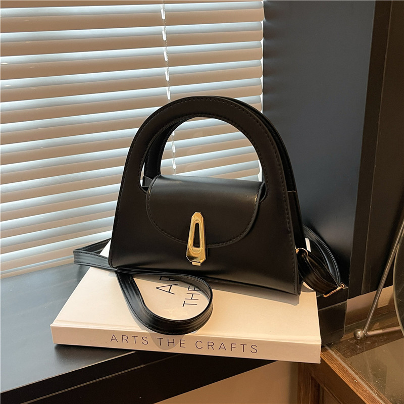Women's Solid Color Half Moon Tote Bag 2025 Large Capacity Commuter Vintage Lock Shoulder Crossbody Bag